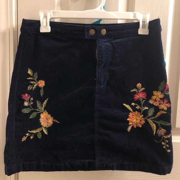 embroidered curduroy skirt - Picture 1 of 2